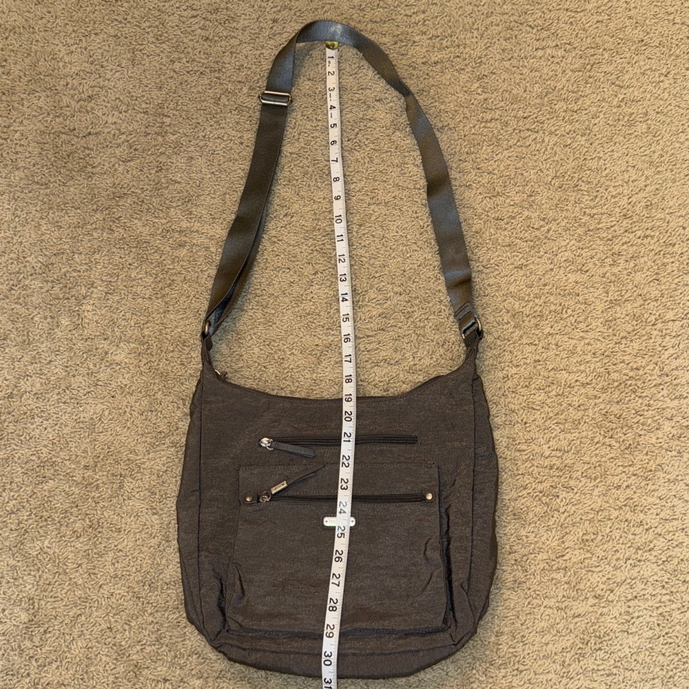 Stylish Gray Shoulder Bag - Baggallini - Picture 5 of 17